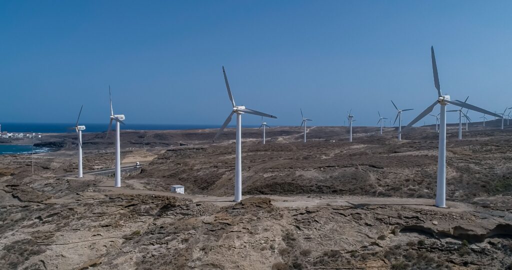 Elaboración de un informe sobre la implantación de energías renovables en el territorio de Aragón